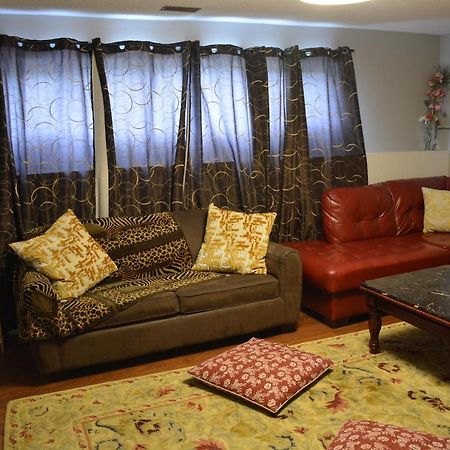 Aasra Home 킬로나 외부 사진