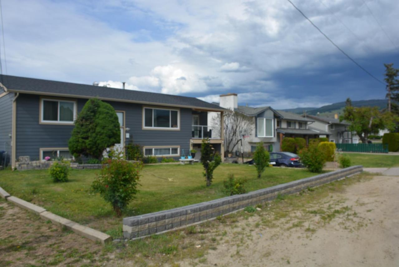 Aasra Home 킬로나 외부 사진